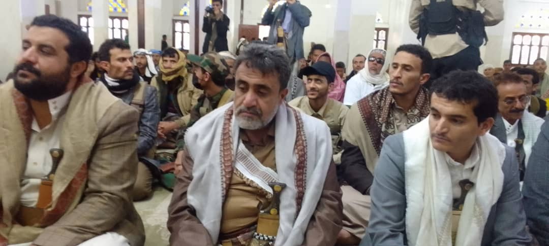  قيادة محافظة البيضاء تشارك جموع المواطنين صلاة عيد الفطر