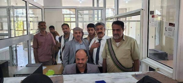 تدشين صرف ا​لمساعدات النقدية للنازحين والأسر الفقيرة في البيضاء