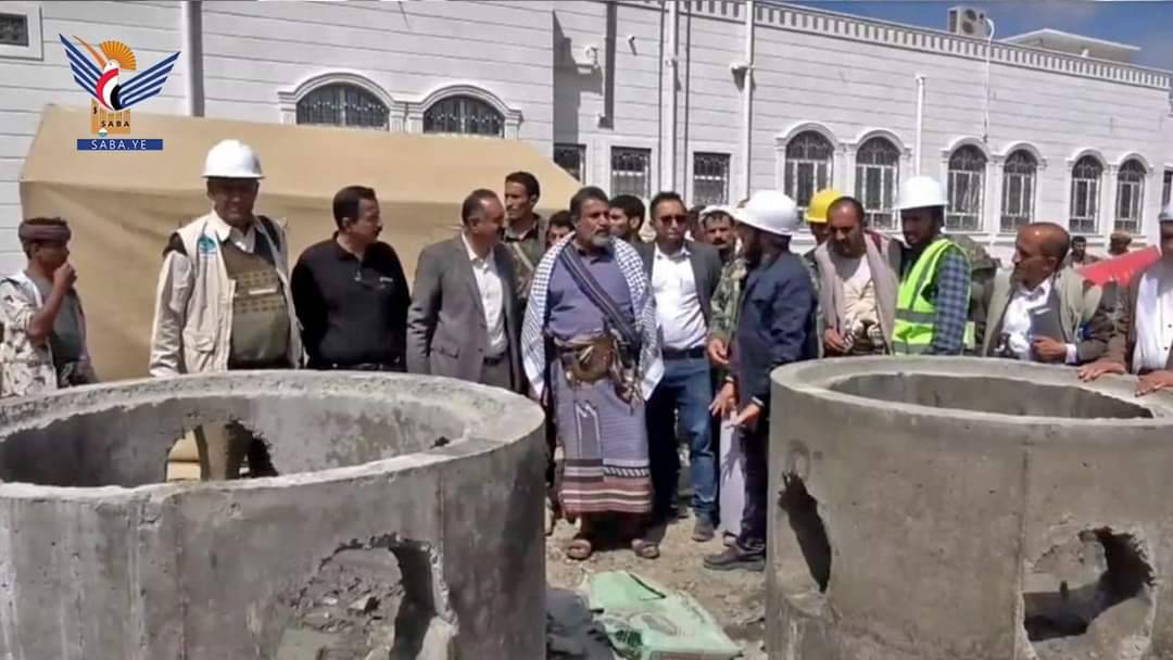 تفقد سير العمل في مشروع شبكة الصرف الصحي لمستشفى الغسيل الكلوي الخيري