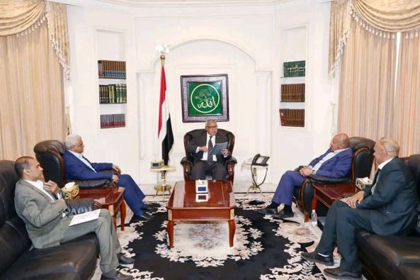 الدكتور بن حبتور يشيد بالتطور النوعي الذي تشهده جامعة البيضاء/