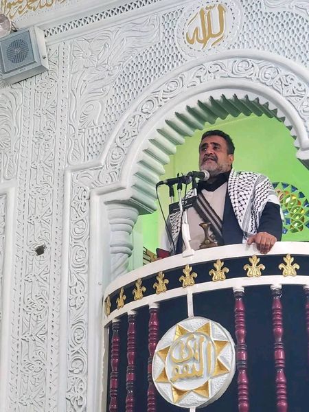 محافظ محافظة البيضاء  يقيم خطبة الجمعة بمدينة رداع