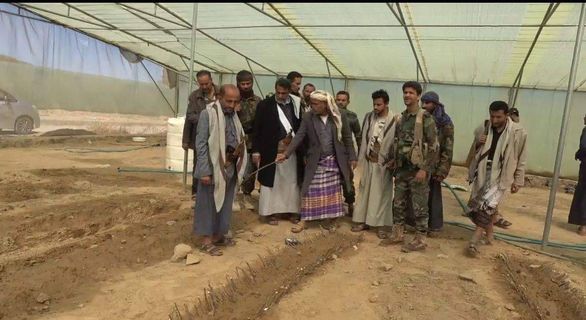 محافظ البيضاء يطلع على نشاط المشتل الزراعي المركزي بالمحافظة