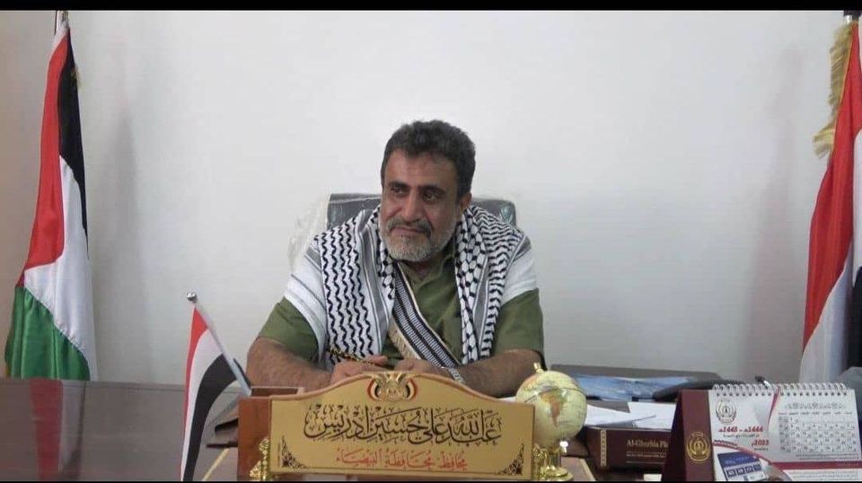 محافظ البيضاء يهنئ قائد الثورة ورئيس المجلس السياسي بحلول شهر رمضان