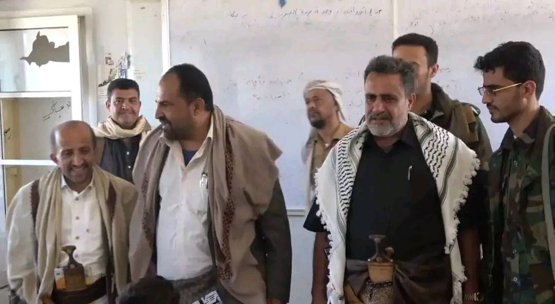 محافظ البيضاء يتفقد اختبارات الشهادة الأساسية في مديرية مكيراس