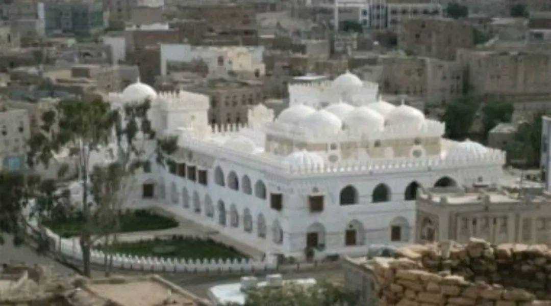 قيـ ـادة محافظة البيضاء تعـ ـزي الدكتور المضرعي في وفـ ـاة والده الاربعاء، 17 صفر 1446هـ الموافق 21 أغسطس 2024