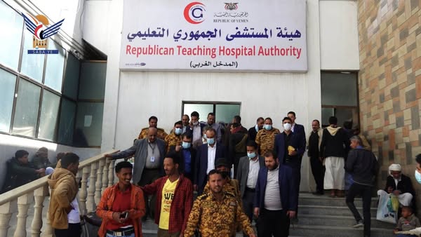 وزير الصحة يتفقد أحوال مصابي حـ ـادثة إنفـ ـجار محطات الغاز بالبيضاء السبت، 18 رجب 1446هـ الموافق 18 يناير 2025