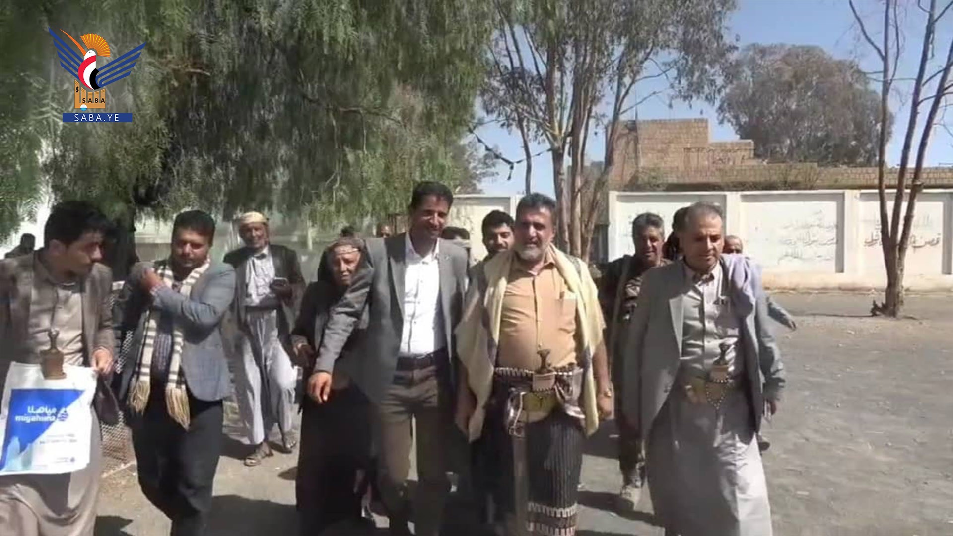 محافظ البيضاء يتفقد اختبارات الشهادة الثانوية العامة في رداع والعرش السبت، 21 شوال 1446هـ الموافق 19 أبريل 2025