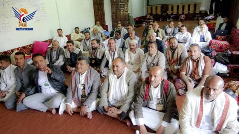 إب.. ورشة تدريبية لتعزيز المهارات الثقافية والتربوية في القطاع التربوي لعدد من المحافظات الاثنين، 04 جمادى الآخرة 1447هـ الموافق 24 نوفمبر 2025