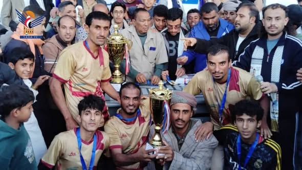 فريق العدل بمدينة البيضاء بطل دوري كرة القدم على كأس الشـ ـهيد محمد المولد السبت، 02 جمادى الآخرة 1447هـ الموافق 22 نوفمبر 2025