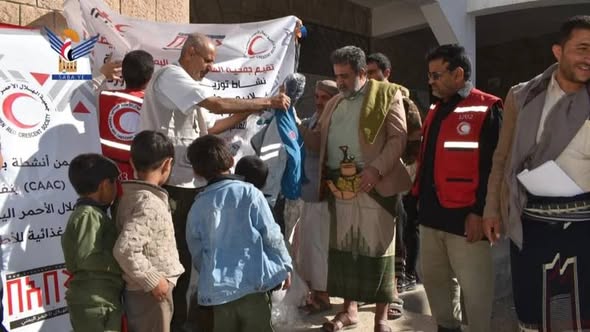 جمعية الهلال الأحمر اليمني توزع جواكت شتوية لطلاب المدارس بمدينتي البيضاء ورداع الأحد، 06 شعبان 1447هـ الموافق 25 يناير 2026