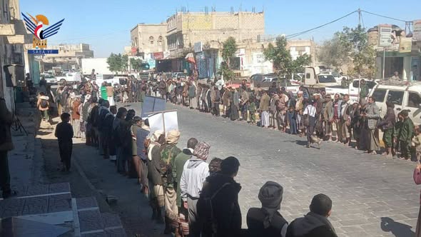 البيضاء.. وقـ ـفات قبلية بمديريات السوادية والملاجم والوهبية نـ ـصرة للقـ ـرآن وإعلانا للجـ ـاهزية الثلاثاء، 17 رجب 1447هـ الموافق 06 يناير 2026