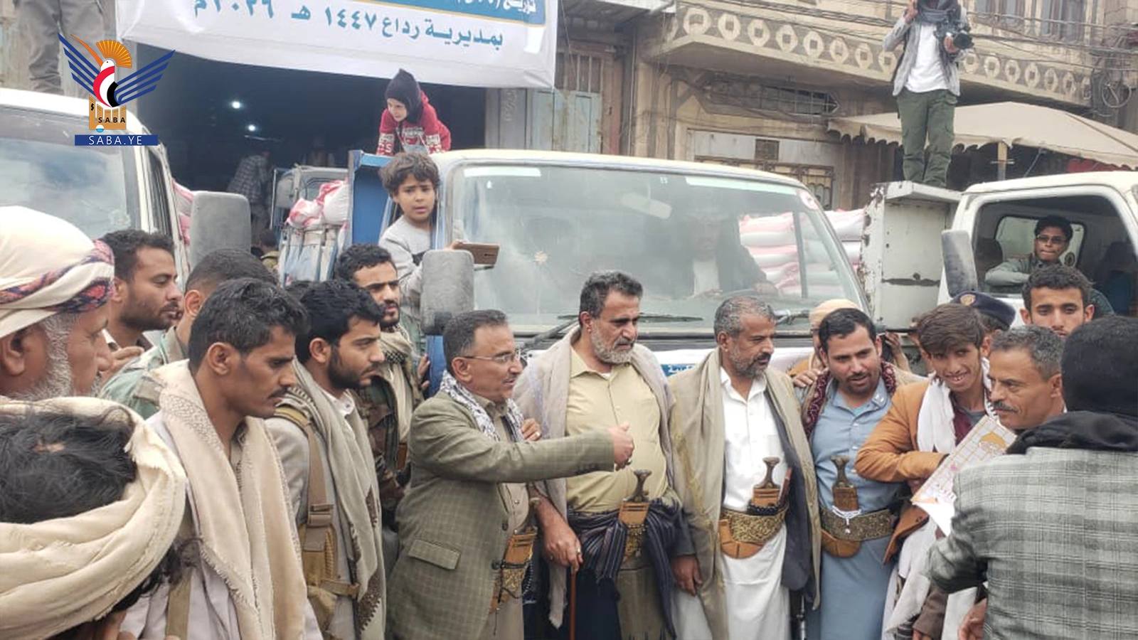 البيضاء.. توزيع أكثر من 21 ألف كيس قمح للأسر الفقيرة في رداع الثلاثاء، 13 رمضان 1447هـ الموافق 03 مارس 2026م