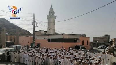 تكريم 50 حافظاً وحافظة للقرآن الكريم من مدرسة الأنصار بمدينة البيضاء الخميس، 16 رمضان 1447هـ الموافق 05 مارس 2026