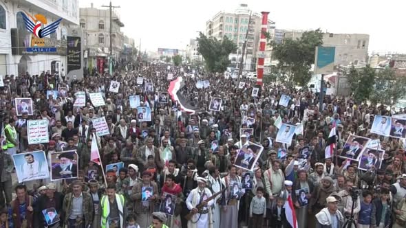 مسيـ ـرات جماهـ ـيرية حـ ـاشدة بالبيضاء تضـ ـامنا مع الشـ ـعب الإيـ ـراني الأحد، 12 رمضان 1447هـ الموافق 01 مارس 2026