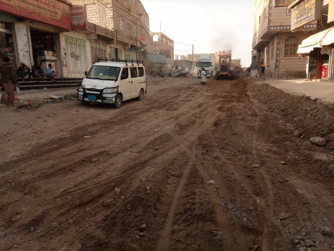 ​ضمن خطة الاستجابة الطارئة لتحسين شبكة الطرق ورفع كفاءة البنية التحتية في المحافظة،