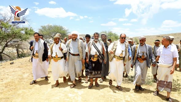 محافظ البيضاء والقائم باعمال وزير الإعلام يتفقدان أحوال المـ ـرابطين في الزاهر وذي ناعم الخميس، 11 ذو الحجة 1447هـ الموافق 28 مايو 2026